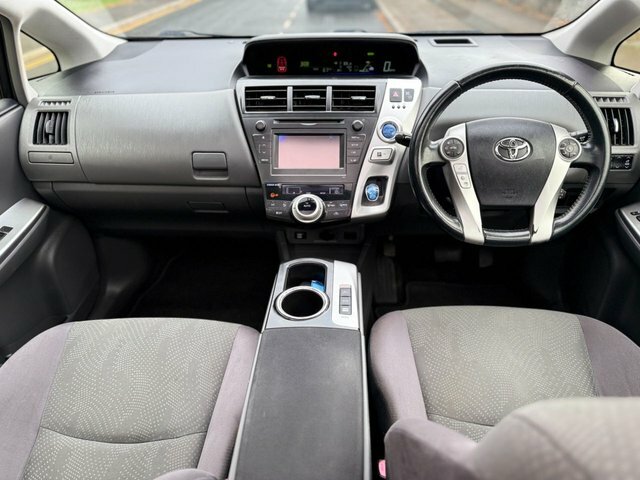 Toyota Prius+ Hatchback Silver #42