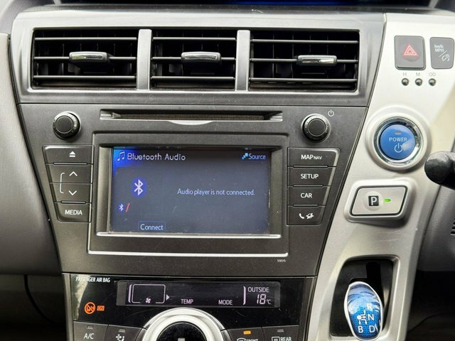 Toyota Prius+ Hatchback Silver #25