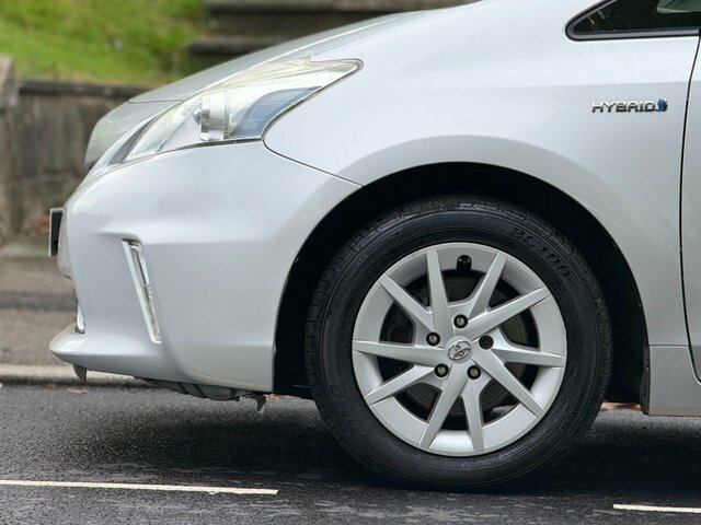 Toyota Prius+ Hatchback Silver #56