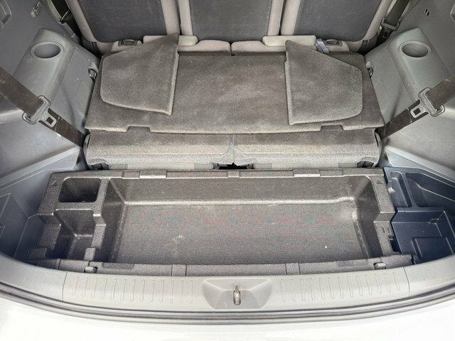 Toyota Prius+ Hatchback Silver #54