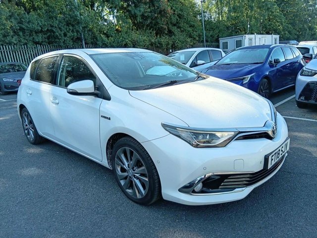 Toyota Auris Vvt-h Excel Hatchback White