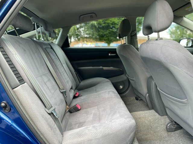 Toyota Prius Hatchback Silver #12