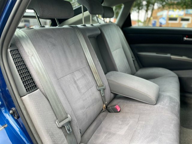 Toyota Prius Hatchback Silver #37