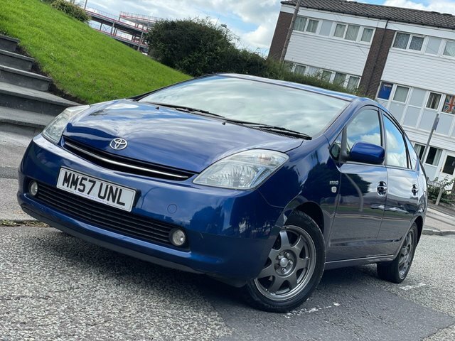 Toyota Prius Hatchback Silver #49