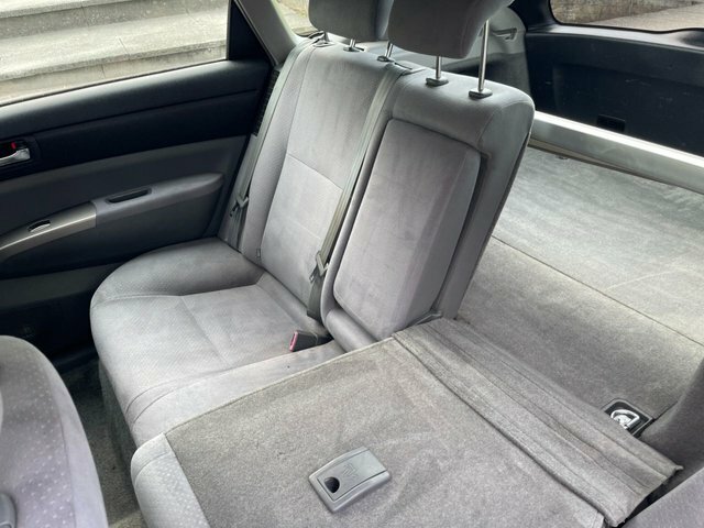Toyota Prius Hatchback Silver #41
