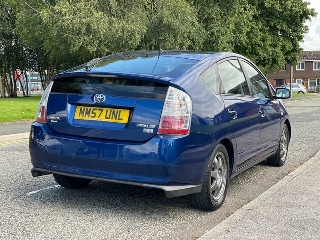 Toyota Prius T Spirit Hatchback Blue #6