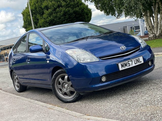 Toyota Prius Hatchback Silver #48