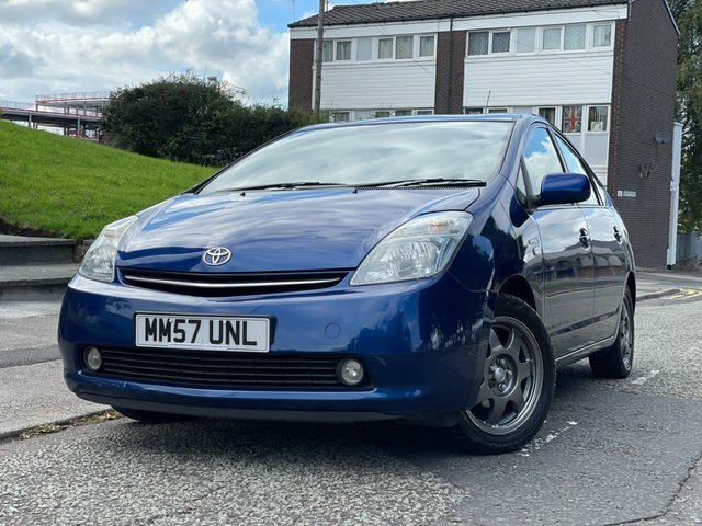 Toyota Prius T Spirit Hatchback Blue