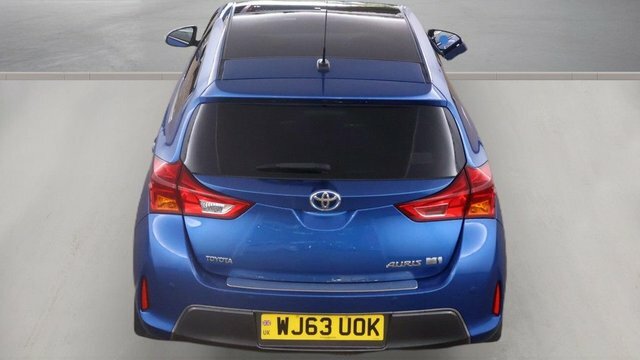 Toyota Auris Vvt-h Excel Hatchback Blue #5