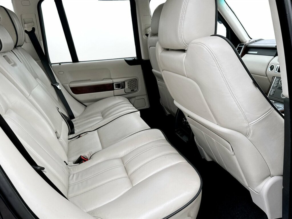 Land Rover Range Rover Black #30