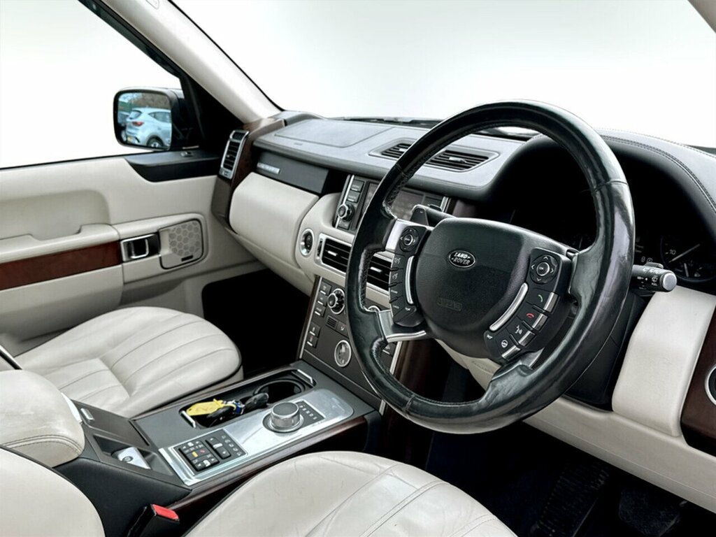 Land Rover Range Rover Black #18