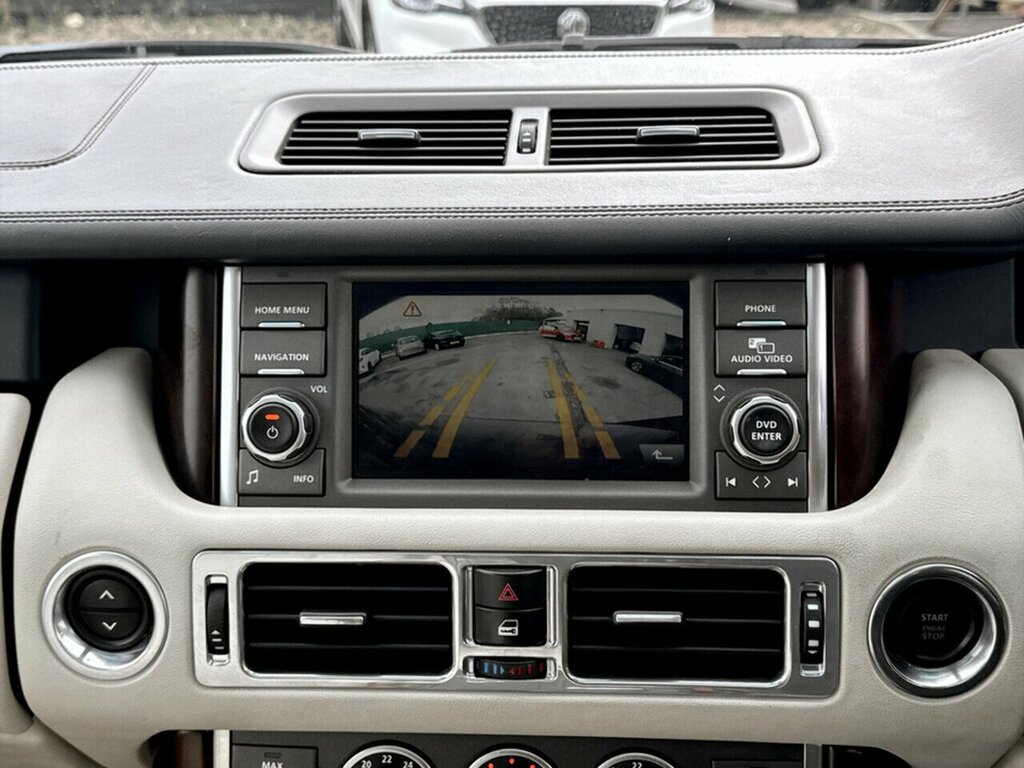Land Rover Range Rover Black #14