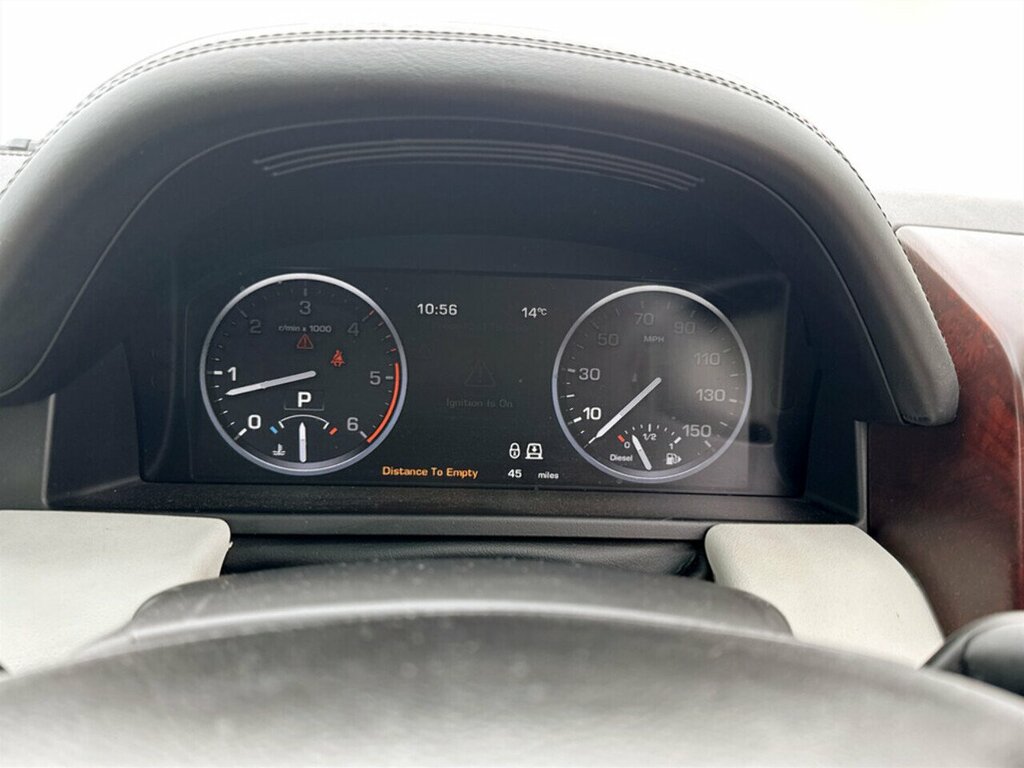 Land Rover Range Rover Black #22