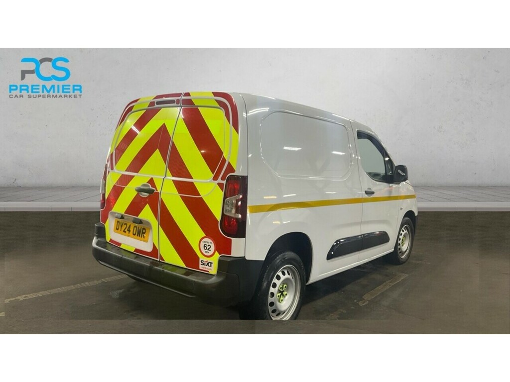 Vauxhall Combo Turbo D 2300 Prime White #3