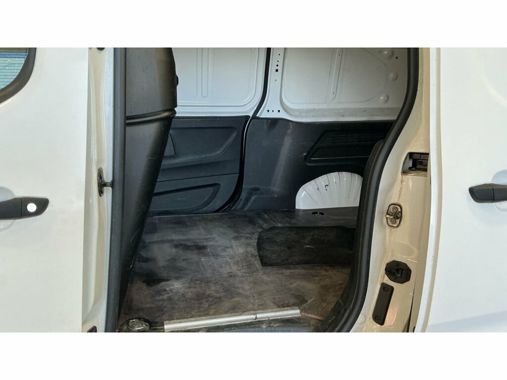 Vauxhall Combo 1.5 Turbo D 2300 Sportive Panel Van Man White #10