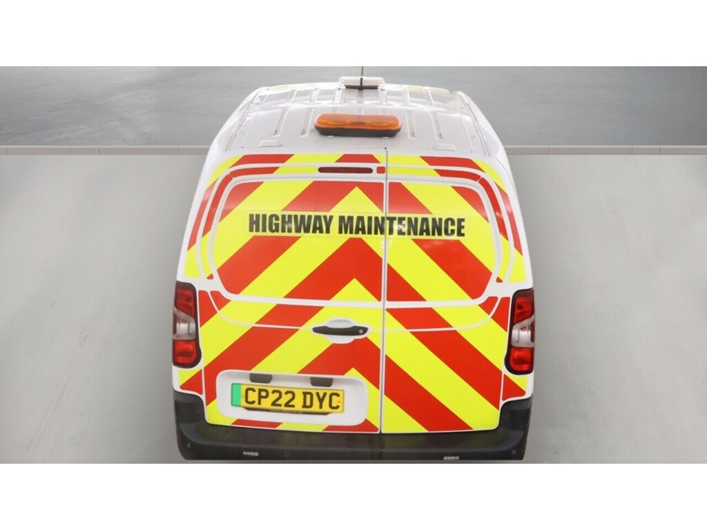 Peugeot E-Partner 800 Professional Premium White #4