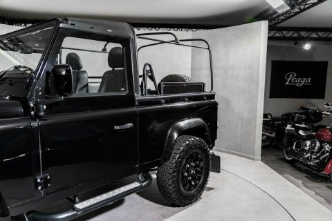 Land Rover Defender 90 Suv White #32
