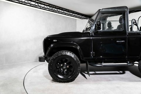 Land Rover Defender 90 Suv White #9