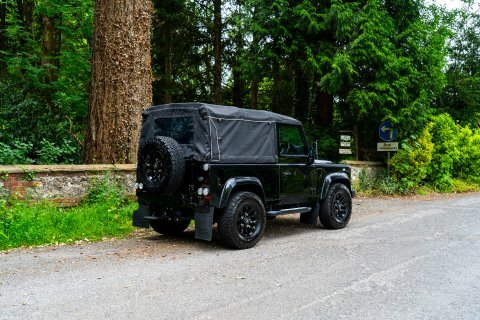 Land Rover Defender 90 Suv White #8