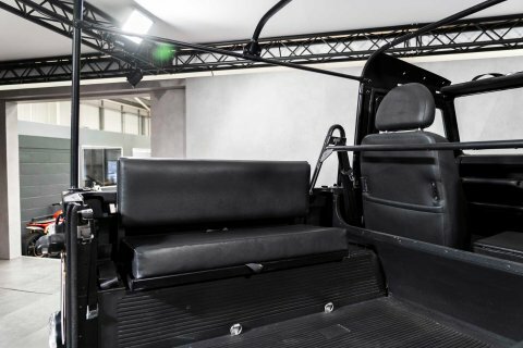 Land Rover Defender 90 Suv White #17