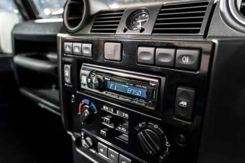 Land Rover Defender 90 Suv White #23