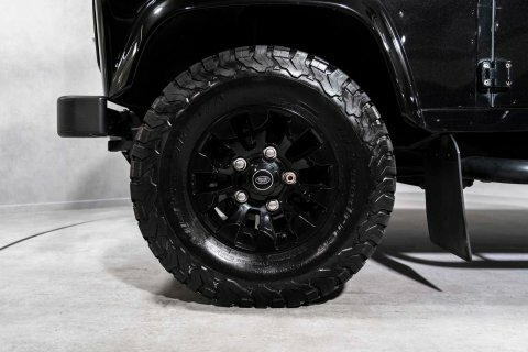 Land Rover Defender 90 Suv White #11