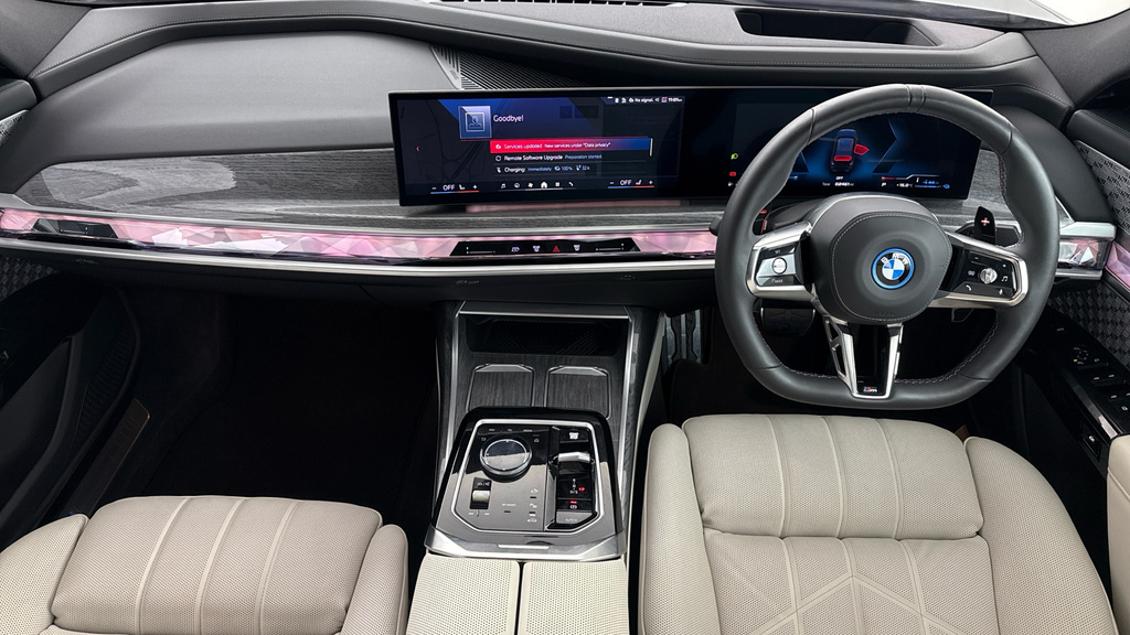 BMW 7 Series M760e Xdrive #4