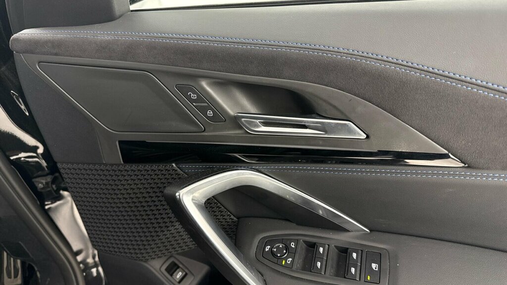 BMW iX2 150Kw Edrive20 M Sport 65Kwh Blue #20