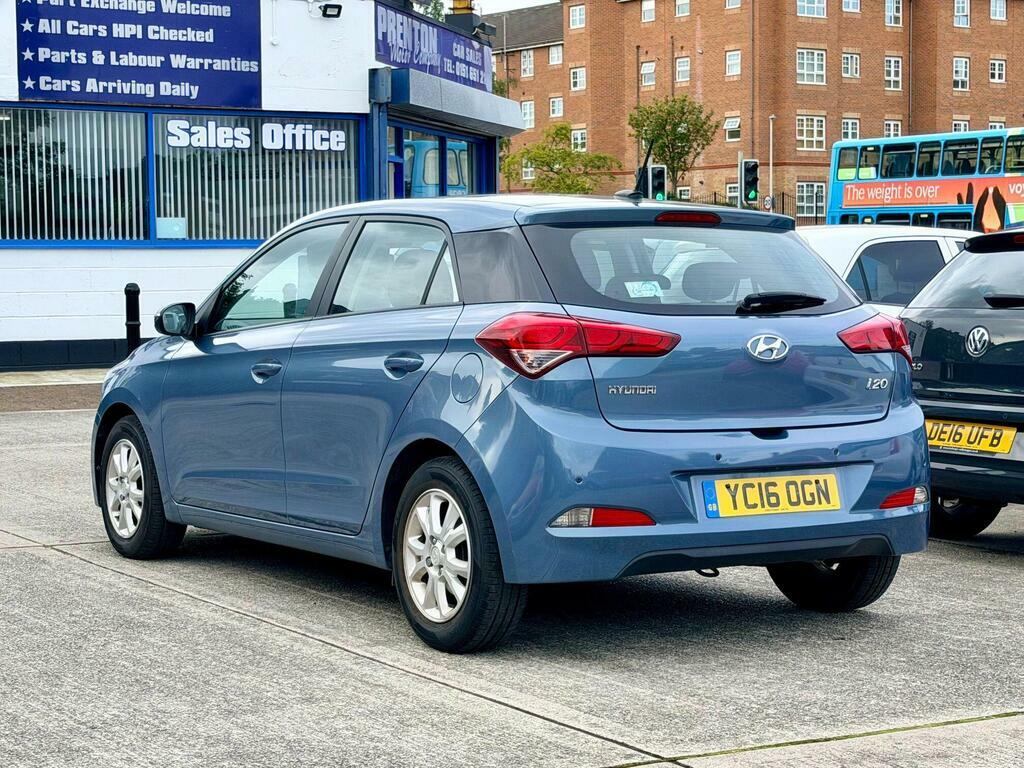 Hyundai I20 Se White #3