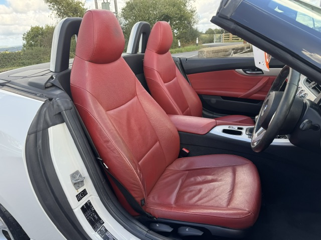 BMW Z4 Z4 Roadster White #10