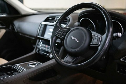 Jaguar F-Pace 2.0D Portfolio Awd Red #6