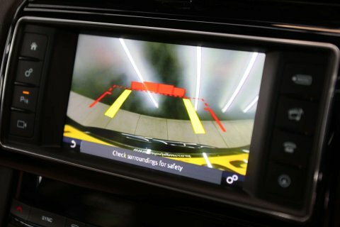 Jaguar F-Pace 2.0D Portfolio Awd Red #83
