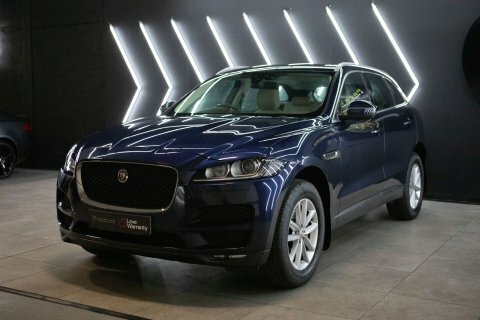 Jaguar F-Pace 2.0D Portfolio Awd Red #54