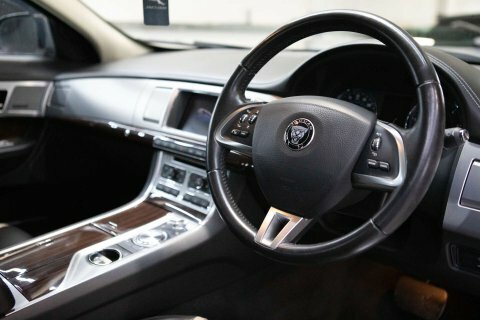 Jaguar XF 2.2D Portfolio Saloon White #6