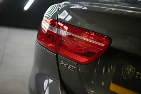 Jaguar XE 2.0D 180 Portfolio Blue #87