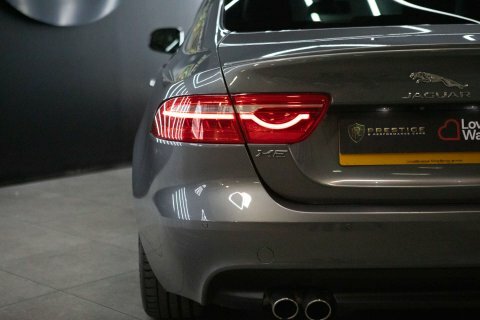 Jaguar XE 2.0D 180 Portfolio Blue #48
