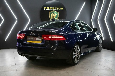 Jaguar XE Portfolio Ingenium Silver #19
