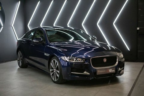 Jaguar XE Portfolio Ingenium Silver #67