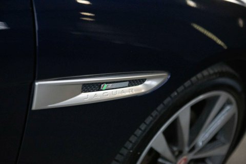 Jaguar XE Portfolio Ingenium Silver #23