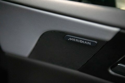 Jaguar XE Portfolio Ingenium Silver #27