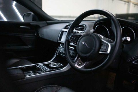 Jaguar XE Portfolio Ingenium Silver #78