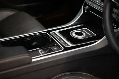 Jaguar XE Portfolio Ingenium Silver #88