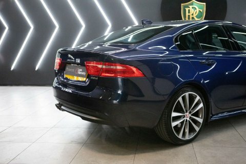 Jaguar XE Portfolio Ingenium Silver #17