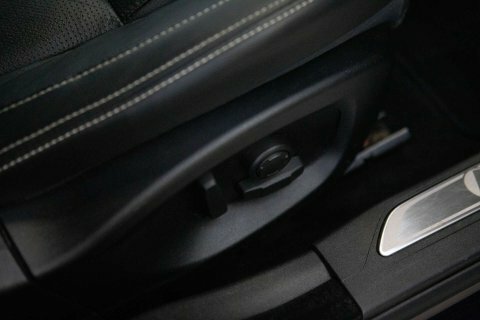 Jaguar XE Portfolio Ingenium Silver #28