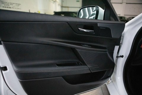 Jaguar XE 2.0D Portfolio Euro 6 Ss  #20