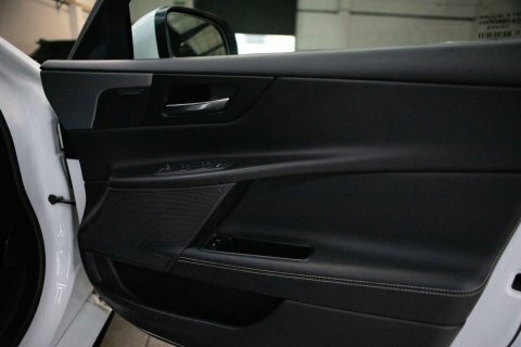 Jaguar XE 2.0D Portfolio Euro 6 Ss  #17