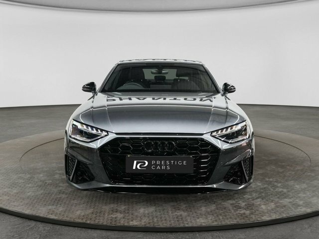 Audi A4 Tfsi 35 Black Edition RJ73OTS Black #3