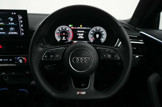 Audi A4 Tfsi 35 Black Edition RJ73OTS Black #5