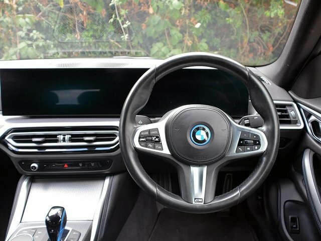 BMW i4 83.9Kwh M Sport Gran Black #5