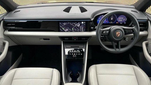 Porsche Macan 4 Suv Black #5